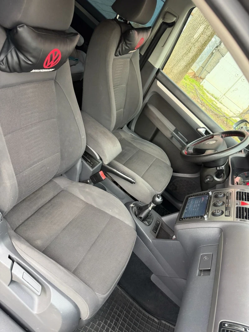 VW Touran 2.0 170 , снимка 8 - Автомобили и джипове - 53402238