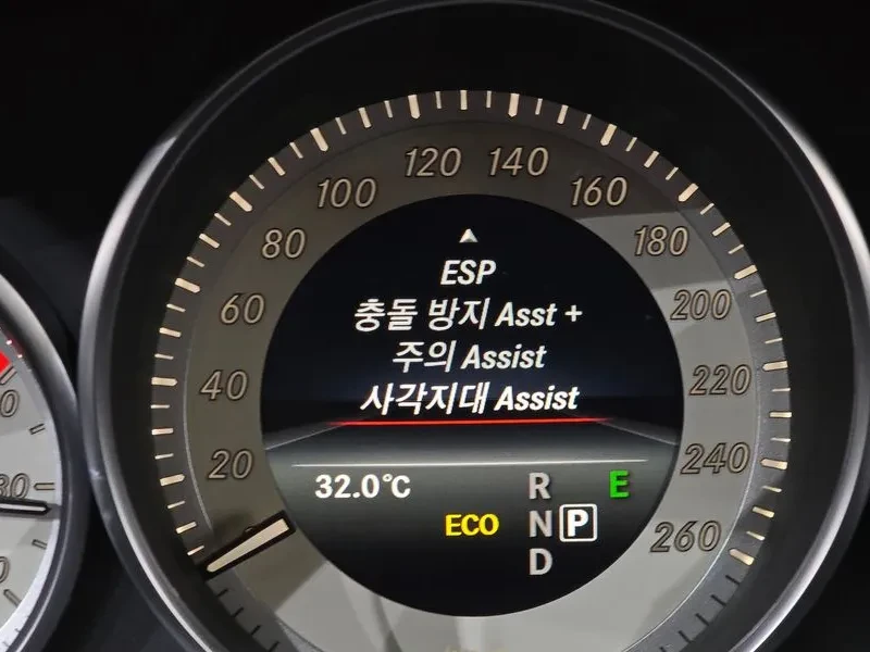 Mercedes-Benz E 220 | Mobile.bg � ����������� 16