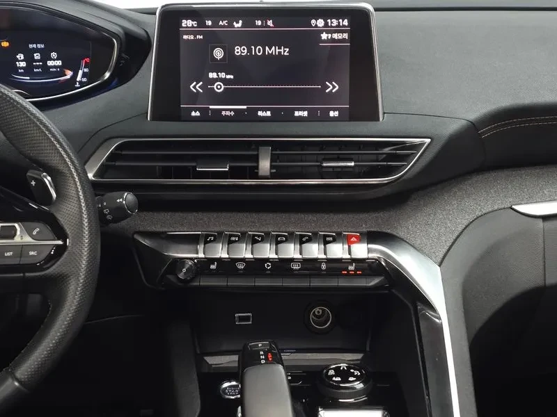 Peugeot 3008 1.5 BlueHDI GT - САМО 30% АВАНС, снимка 13 - Автомобили и джипове - 55987598