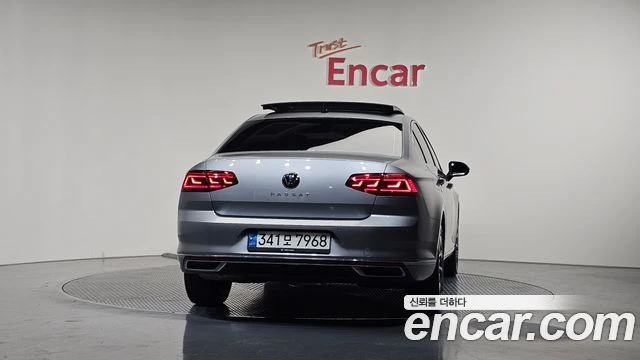 VW Passat, снимка 4 - Автомобили и джипове - 56081354