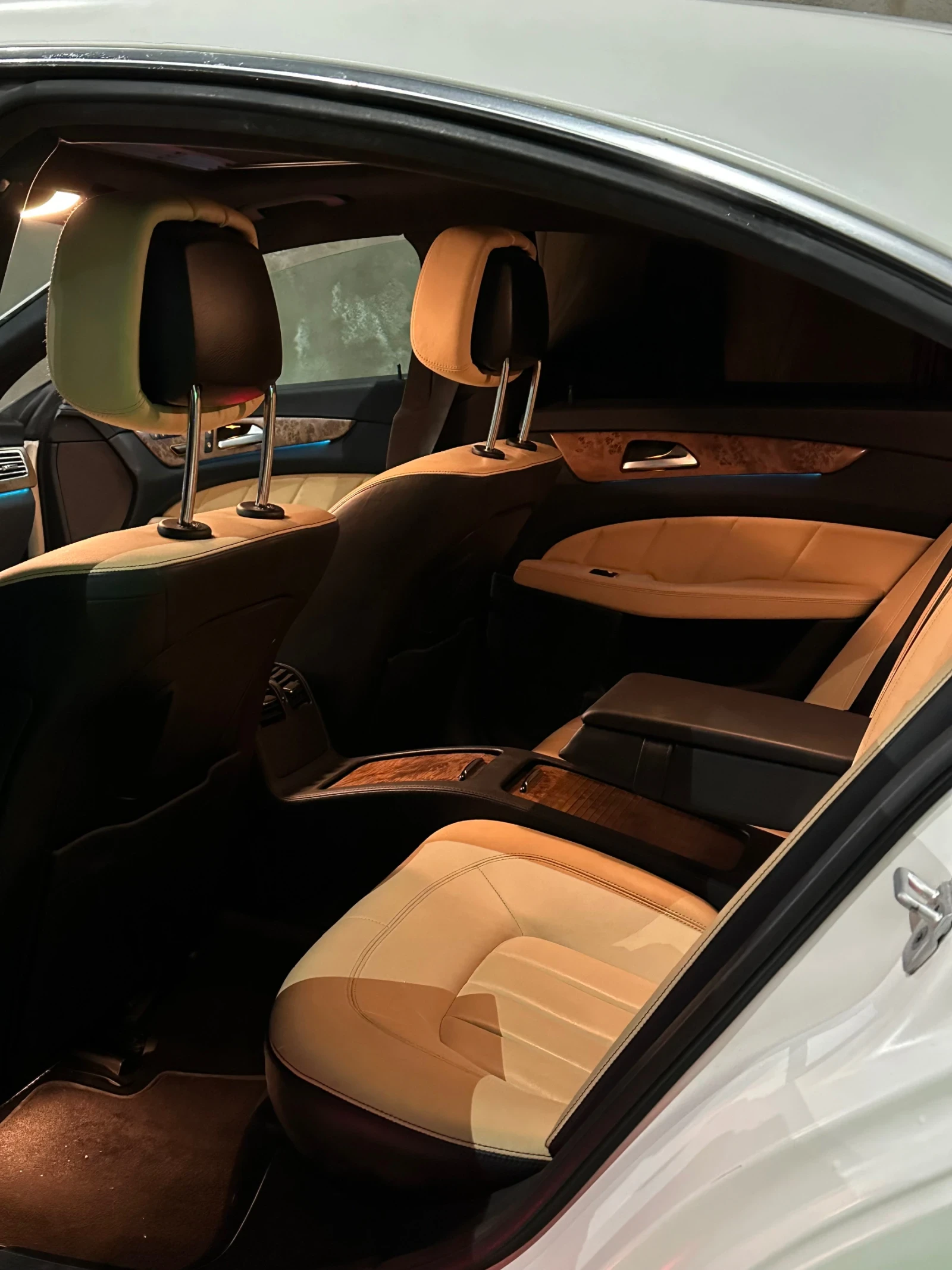 Mercedes-Benz CLS 500 63 AMG пакет Designo - изображение 10