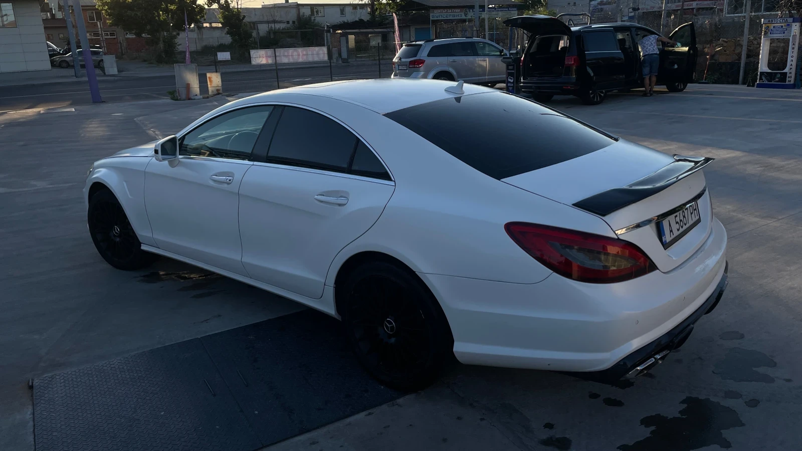 Mercedes-Benz CLS 500 63 AMG пакет Designo - изображение 6