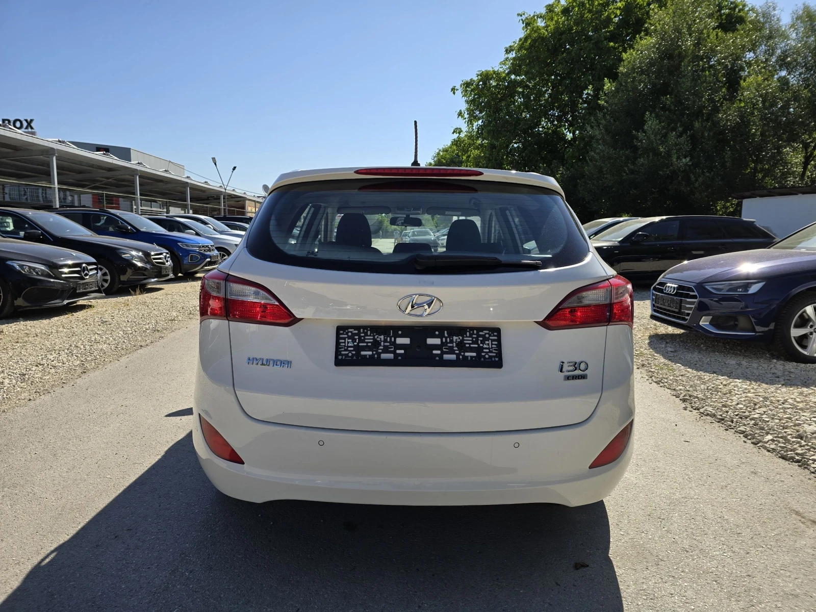 Hyundai I30 1.6crdi 110к.с Comfort line Топ състояние  - изображение 6