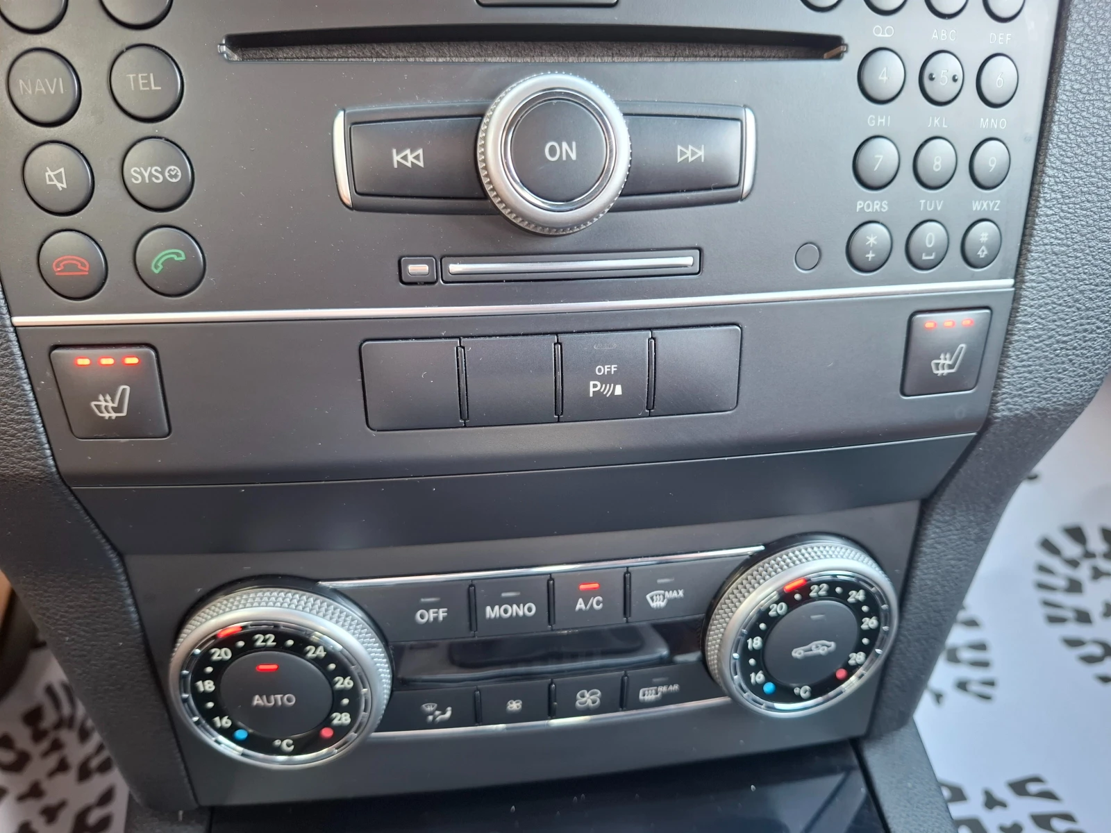 Mercedes-Benz CLK 350CDI DESIGNO 4MATIC NAVI Кожа | Mobile.bg — изображение 11