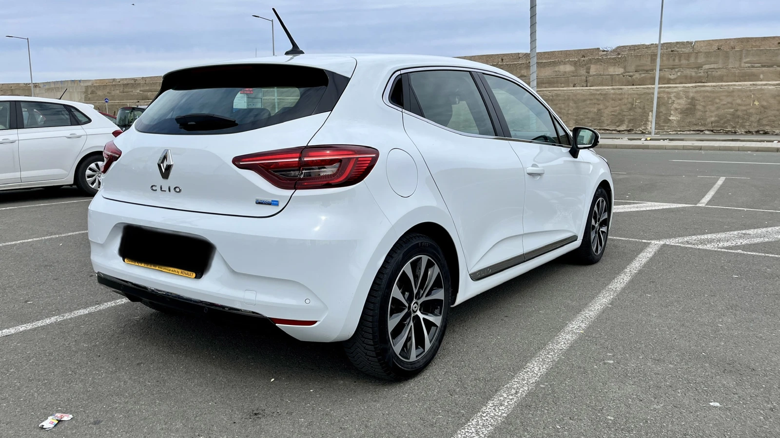 Renault Clio 1.6 E-Tech Hybrid - изображение 4