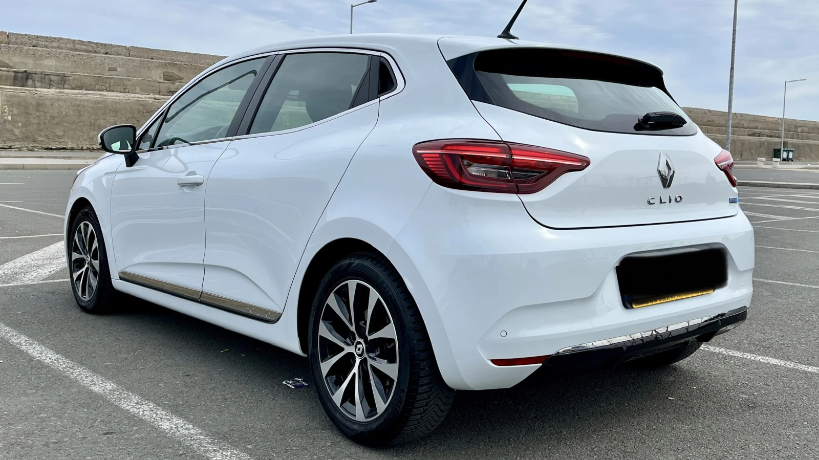 Renault Clio 1.6 E-Tech Hybrid - изображение 3