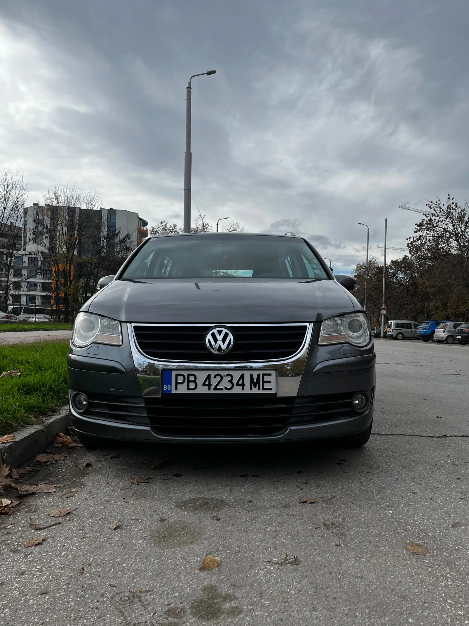 VW Touran  - изображение 2