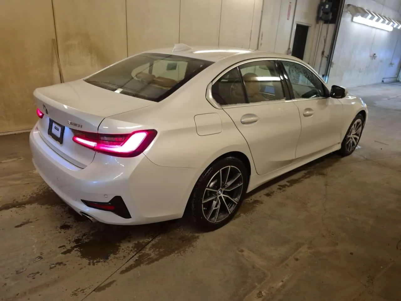 BMW 330 I XDRIVE| PANORAMA| CARFAX , снимка 3 - Автомобили и джипове - 53894356