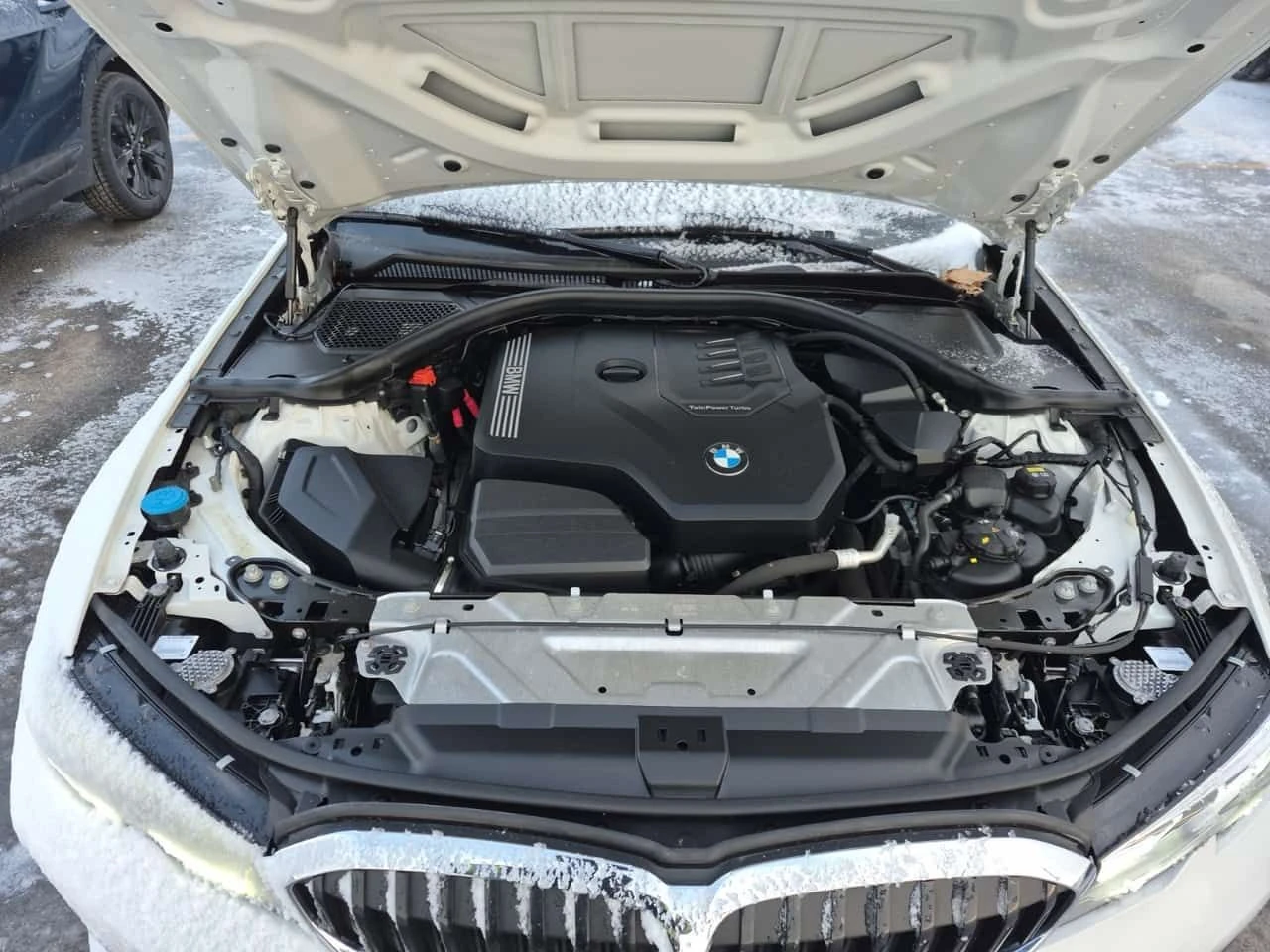 BMW 330 I XDRIVE| PANORAMA| CARFAX , снимка 17 - Автомобили и джипове - 53894356