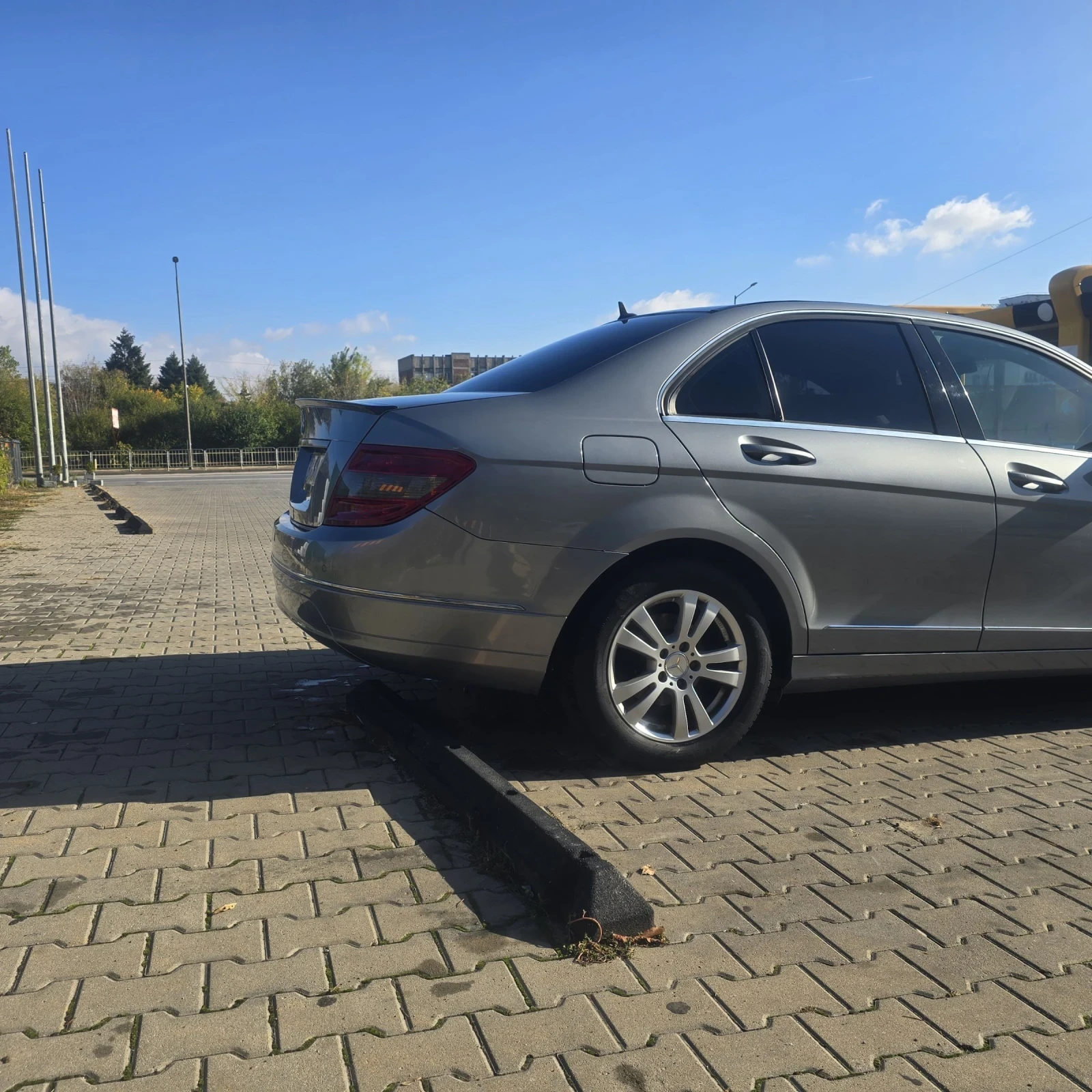 Mercedes-Benz C 200, снимка 4 - Автомобили и джипове - 53963110