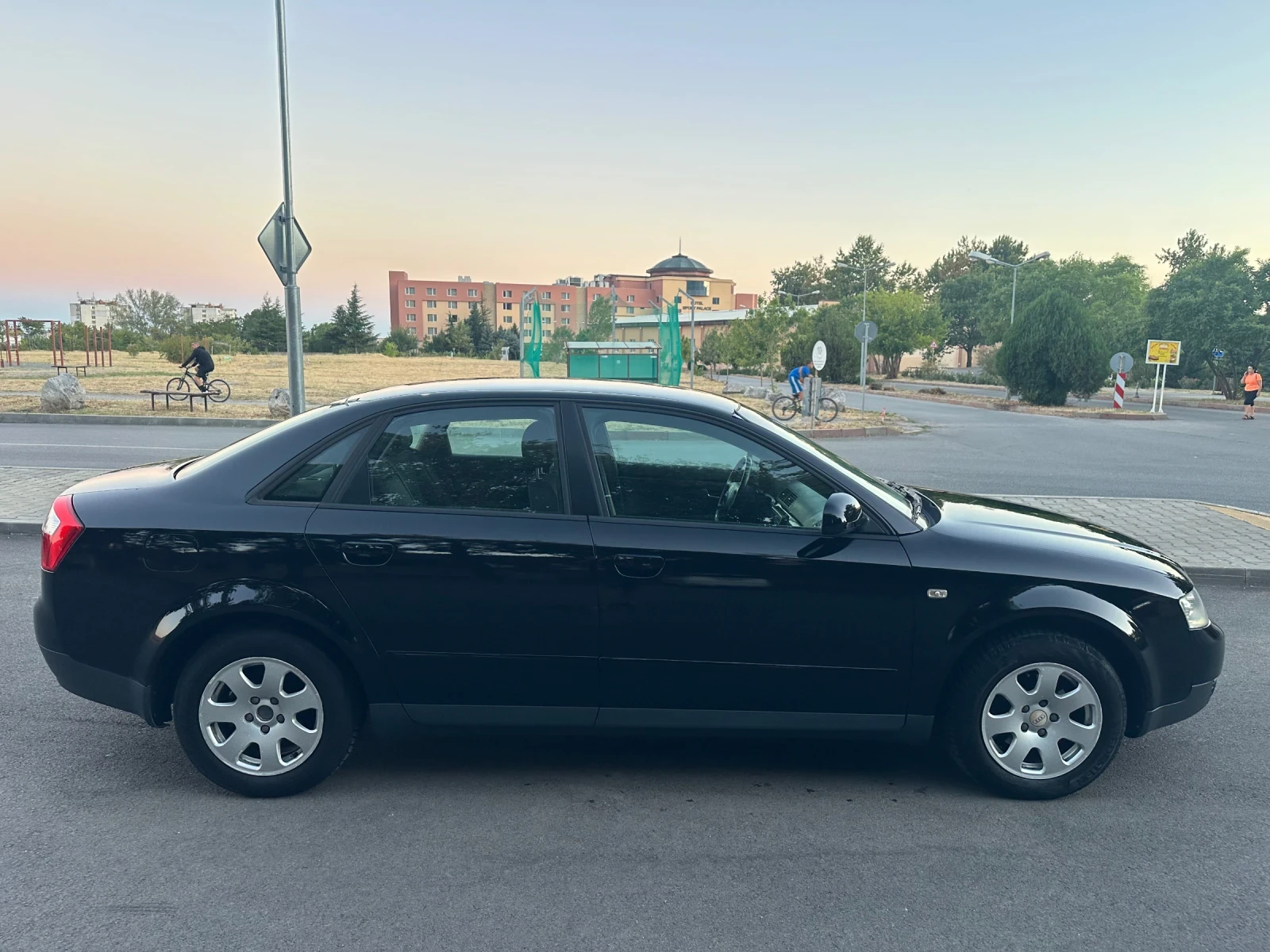 Audi A4 1.9TDI* 101кс., снимка 6 - Автомобили и джипове - 54088660