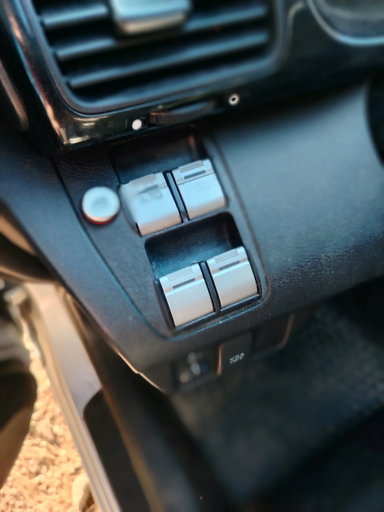 Honda Fr-v, снимка 2 - Автомобили и джипове - 54113925