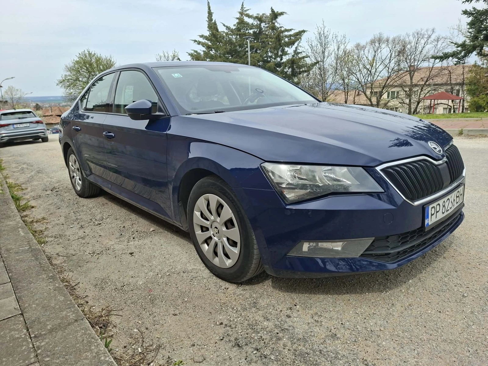 Skoda Superb 2.0 tdi, снимка 11 - Автомобили и джипове - 54238057