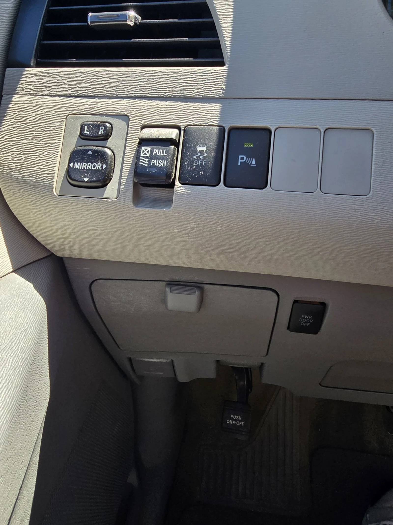 Toyota Sienna XLE AWD, снимка 17 - Автомобили и джипове - 54552149