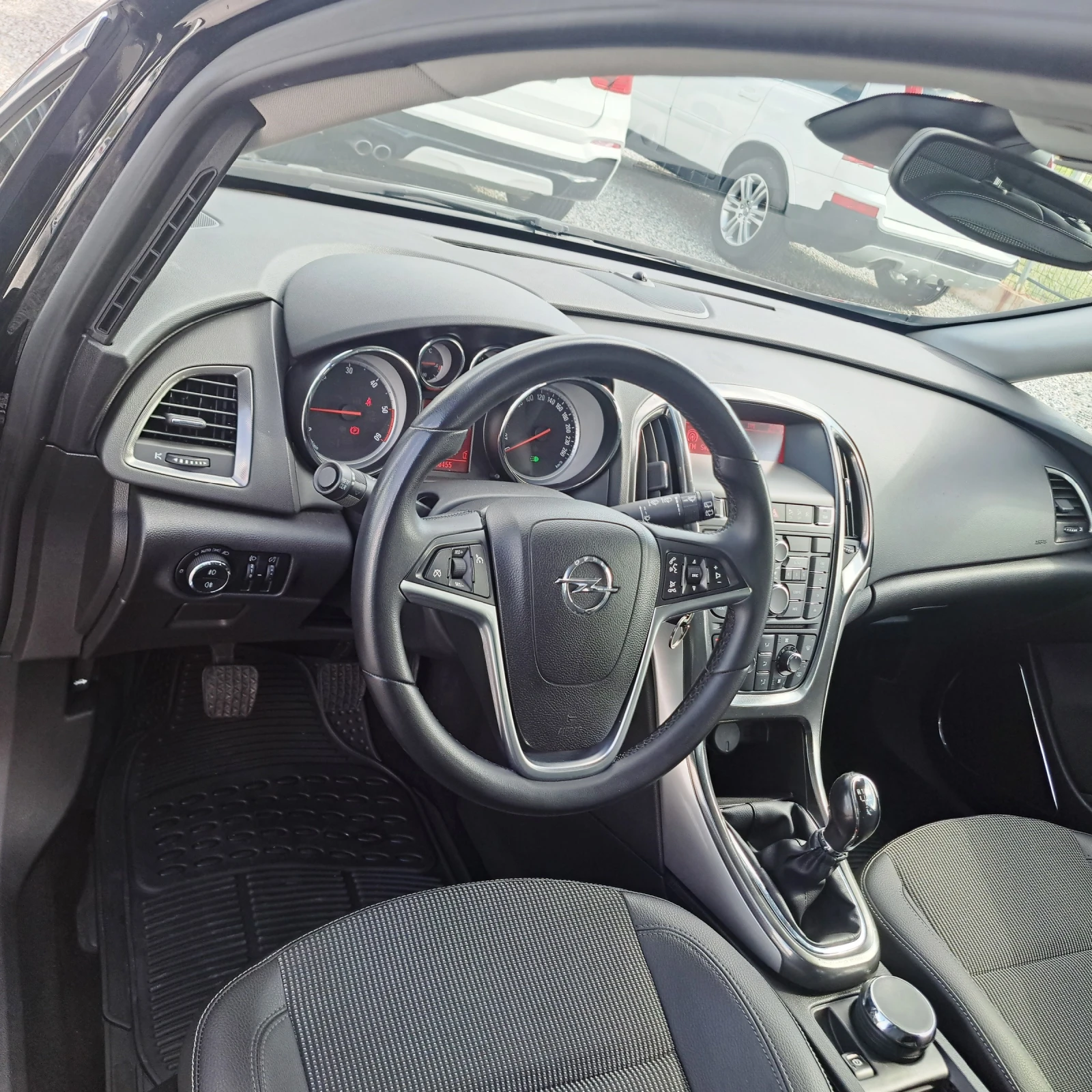 Opel Astra 1.7CDTI* 136HP* �������!*  | Mobile.bg � ����������� 9