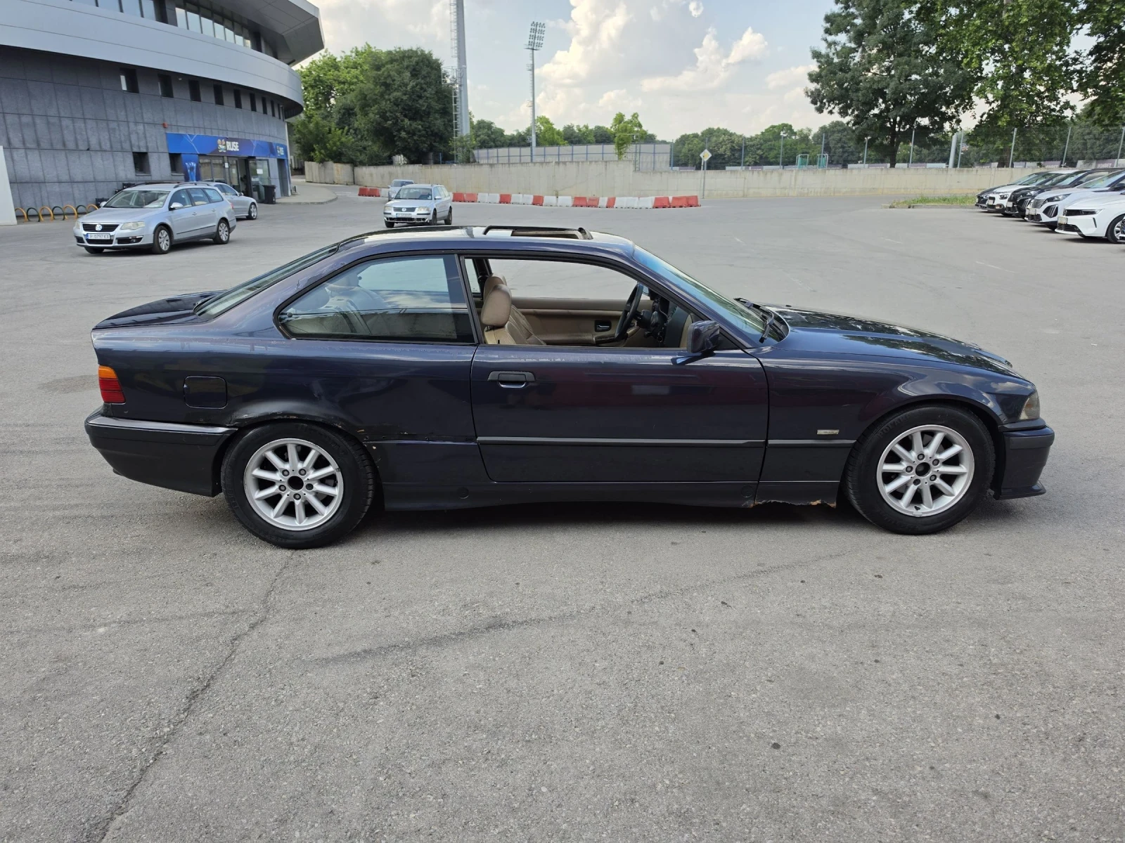 BMW 320, снимка 6 - Автомобили и джипове - 55051007