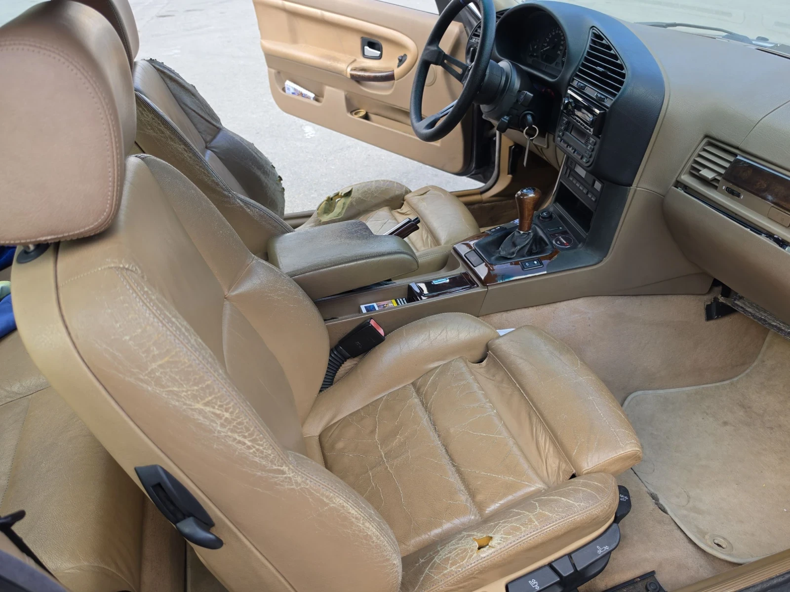 BMW 320, снимка 11 - Автомобили и джипове - 55051007