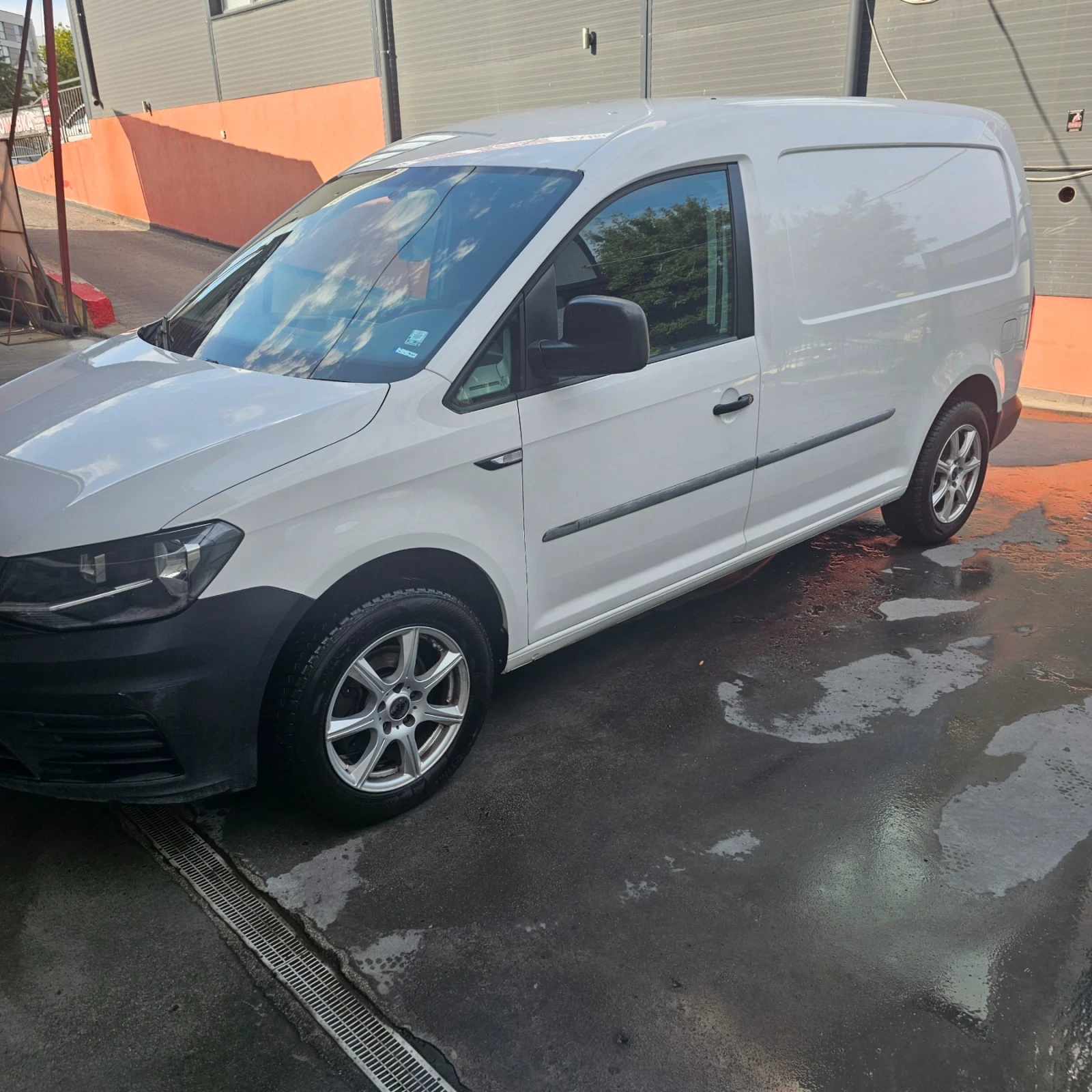 VW Caddy Макси, снимка 5 - Автомобили и джипове - 55947014