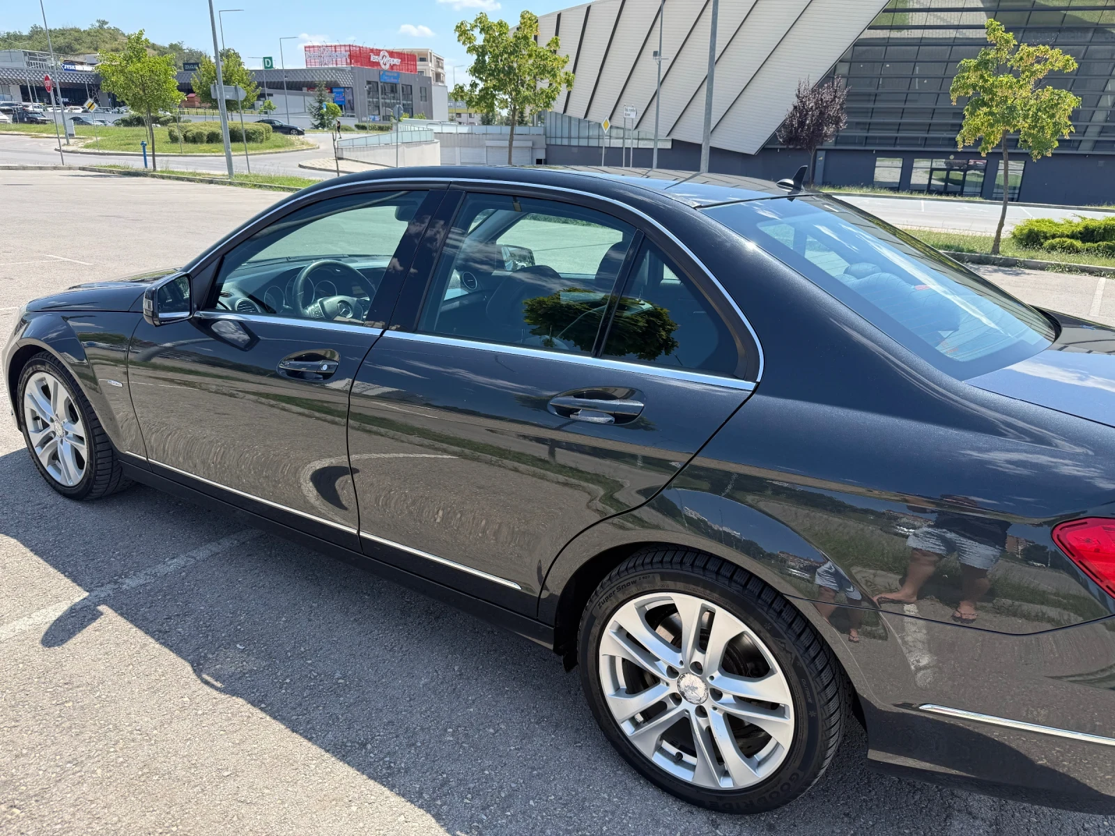 Mercedes-Benz C 220, снимка 3 - Автомобили и джипове - 56021175