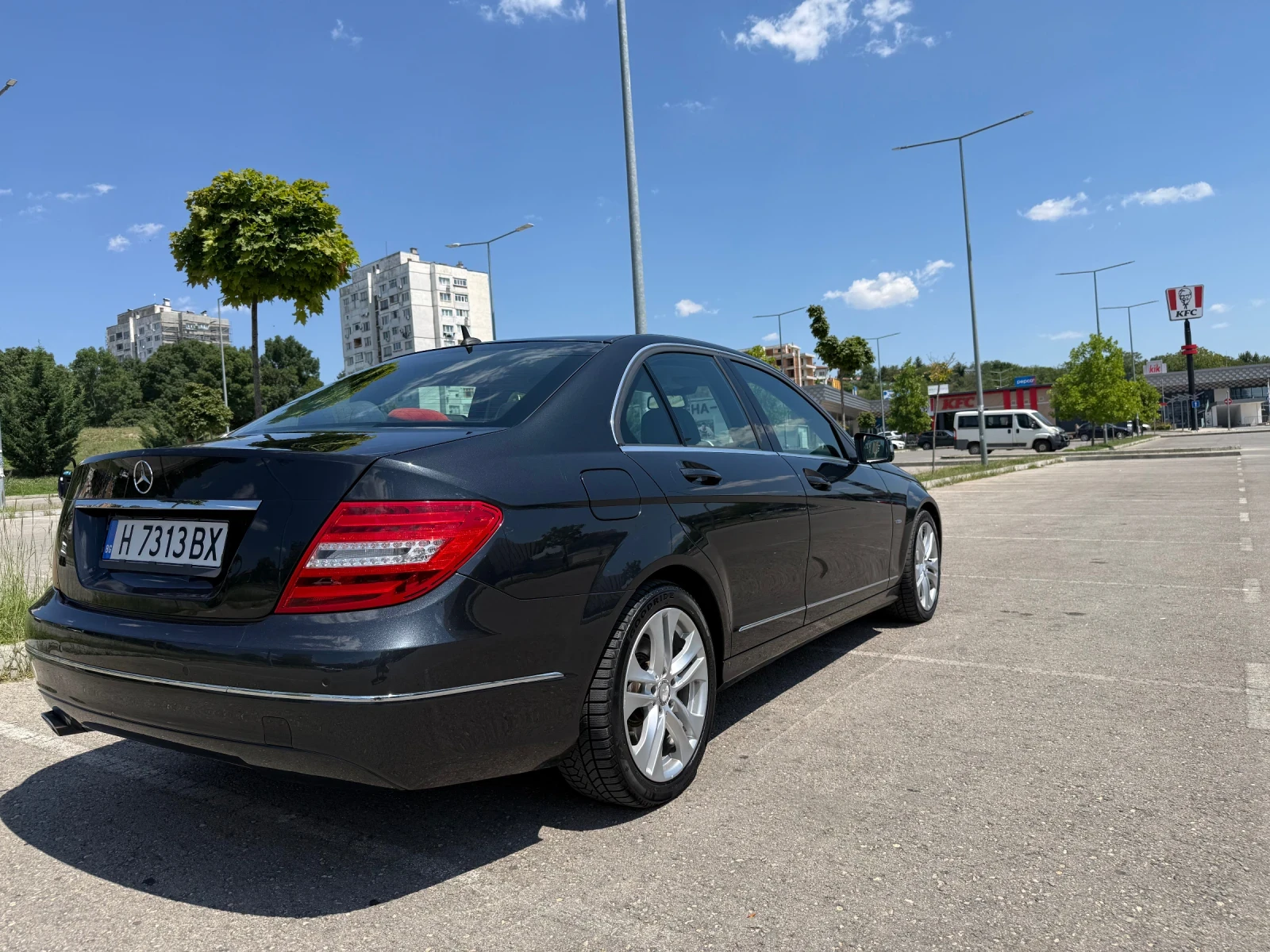 Mercedes-Benz C 220, снимка 5 - Автомобили и джипове - 56021175