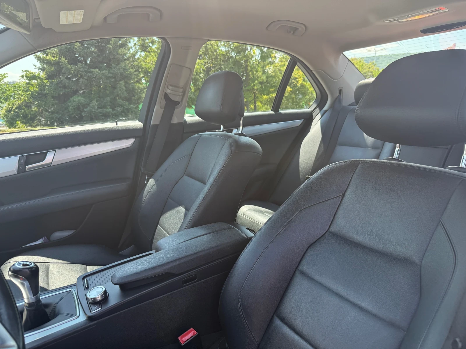Mercedes-Benz C 220, снимка 9 - Автомобили и джипове - 56021175