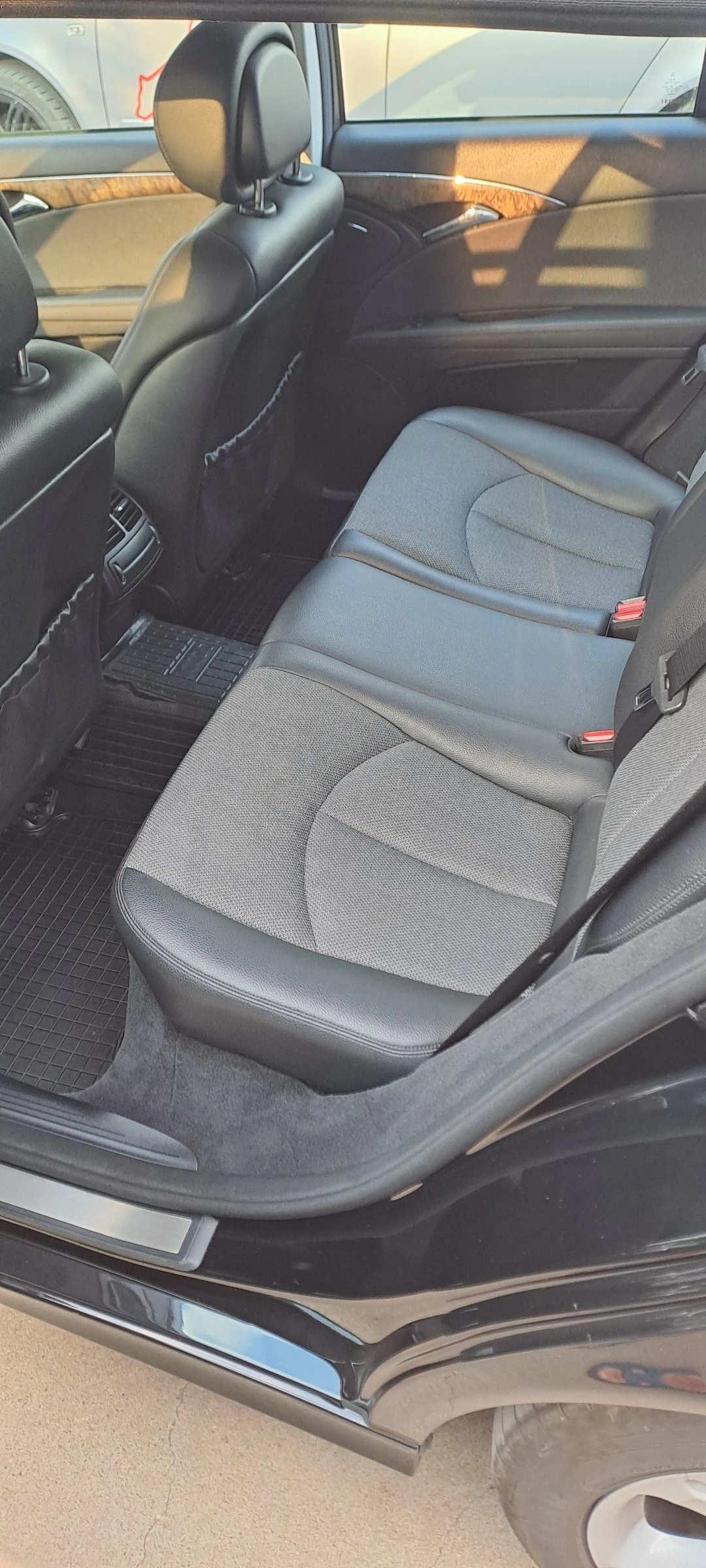 Mercedes-Benz E 280, снимка 9 - Автомобили и джипове - 56269417
