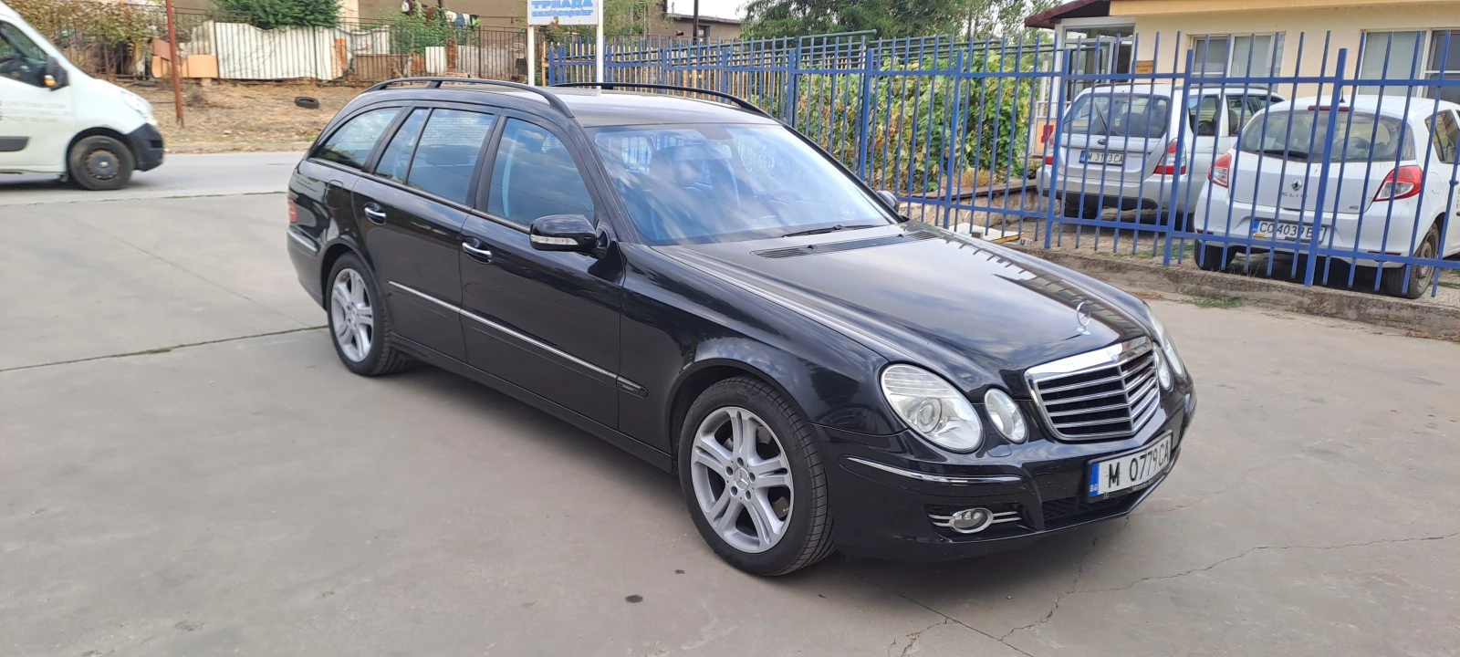 Mercedes-Benz E 280, снимка 3 - Автомобили и джипове - 56269417