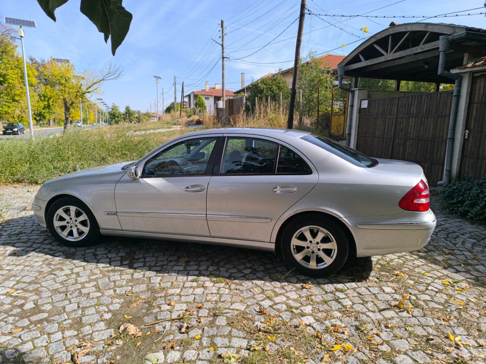 Mercedes-Benz E 320, снимка 6 - Автомобили и джипове - 56601653