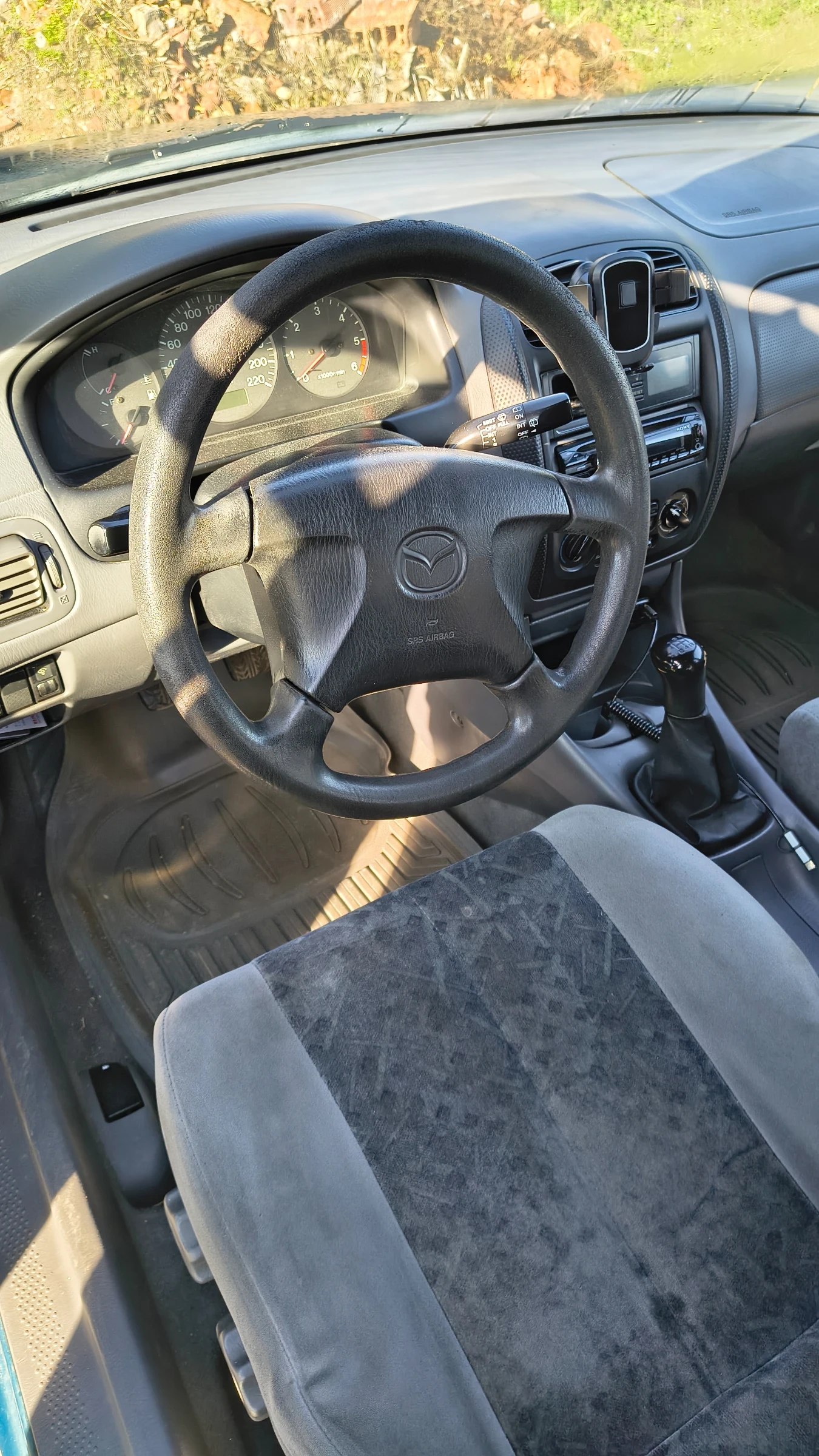 Mazda 323 323F (BJ), снимка 6 - Автомобили и джипове - 56637825