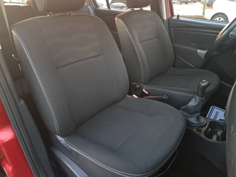 Dacia Sandero * 1.5dci * STEPWAY* TOP* ИТАЛИЯ* , снимка 17 - Автомобили и джипове - 46973692