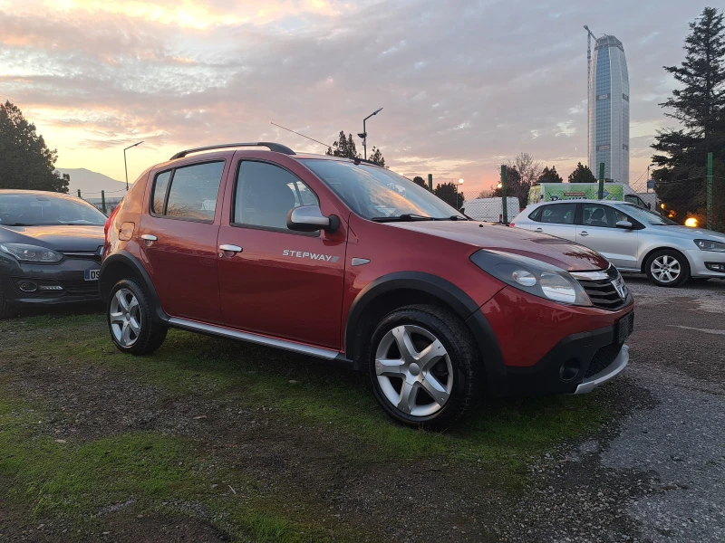 Dacia Sandero * 1.5dci * STEPWAY* TOP* ИТАЛИЯ* , снимка 4 - Автомобили и джипове - 46973692
