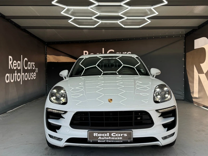 Porsche Macan Turbo* SportChrono* Pano* Keyless* AeroPack* PASM*, снимка 2 - Автомобили и джипове - 45095453