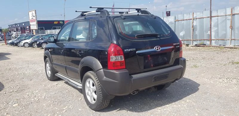 Hyundai Tucson 2.0-CRDI-4x4, снимка 4 - Автомобили и джипове - 29318074