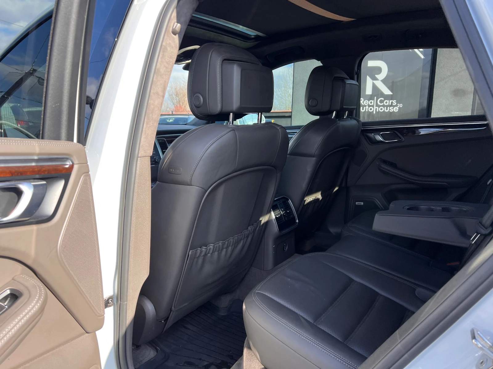 Porsche Macan Turbo* SportChrono* Pano* Keyless* AeroPack* PASM* | Mobile.bg   15