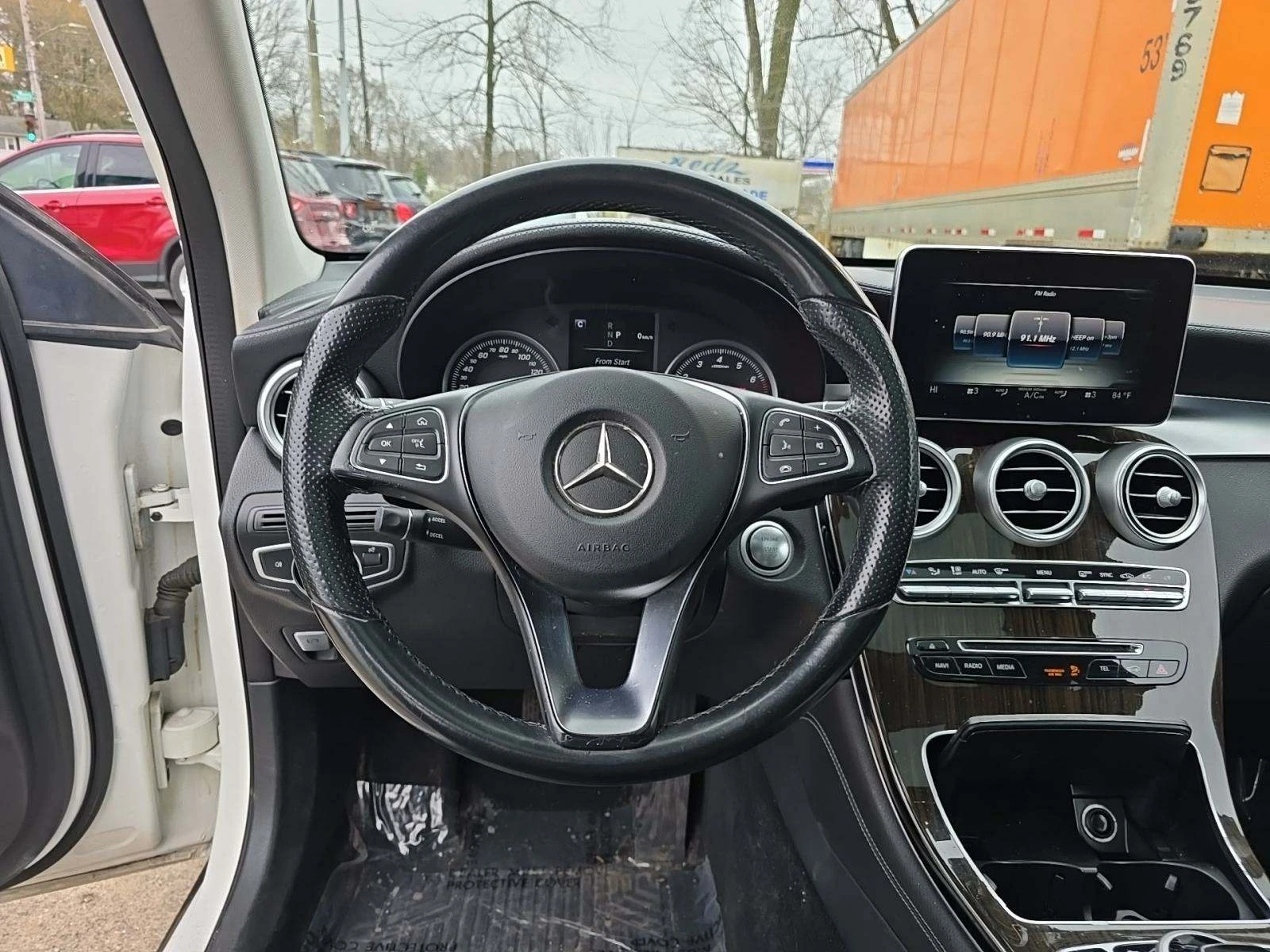Mercedes-Benz GLC 300 AMG* BURMASTER* KEYLESS GO* PANO* КАМЕРА* М.ТОЧКА - изображение 7