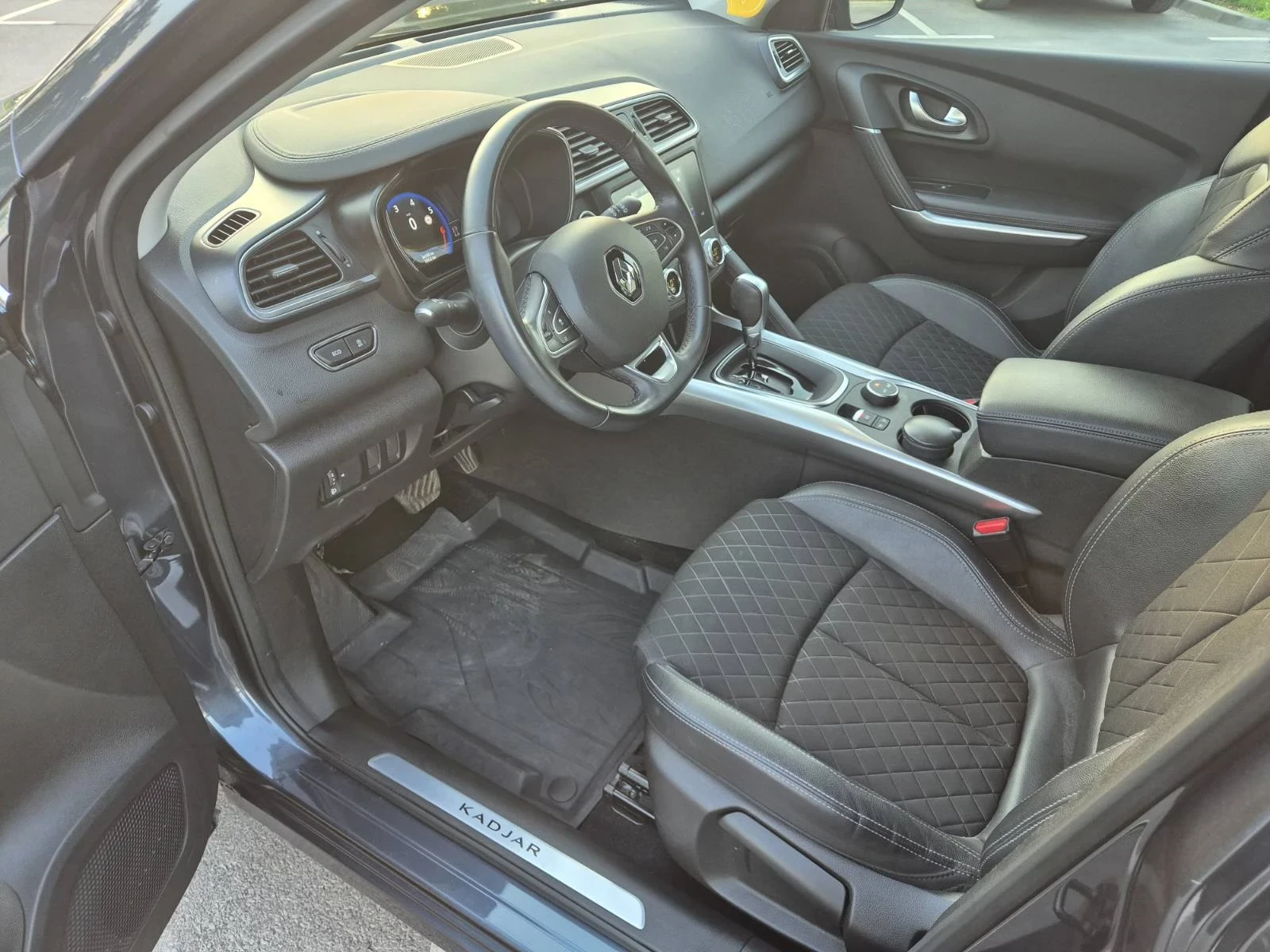 Renault Kadjar Intens TCe160 - изображение 6