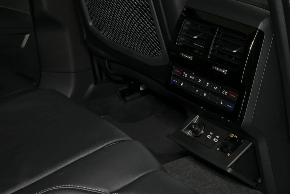 VW Touareg 3.0TDI 4Motion R-Line  - изображение 10