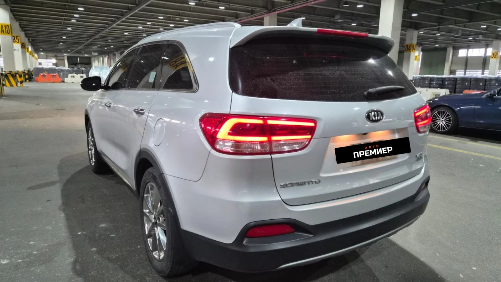Kia Sorento 2.2 CRDI 4WD - ОЧАКВАН ВНОС - СУПЕР СЪСТОЯНИЕ! - изображение 6