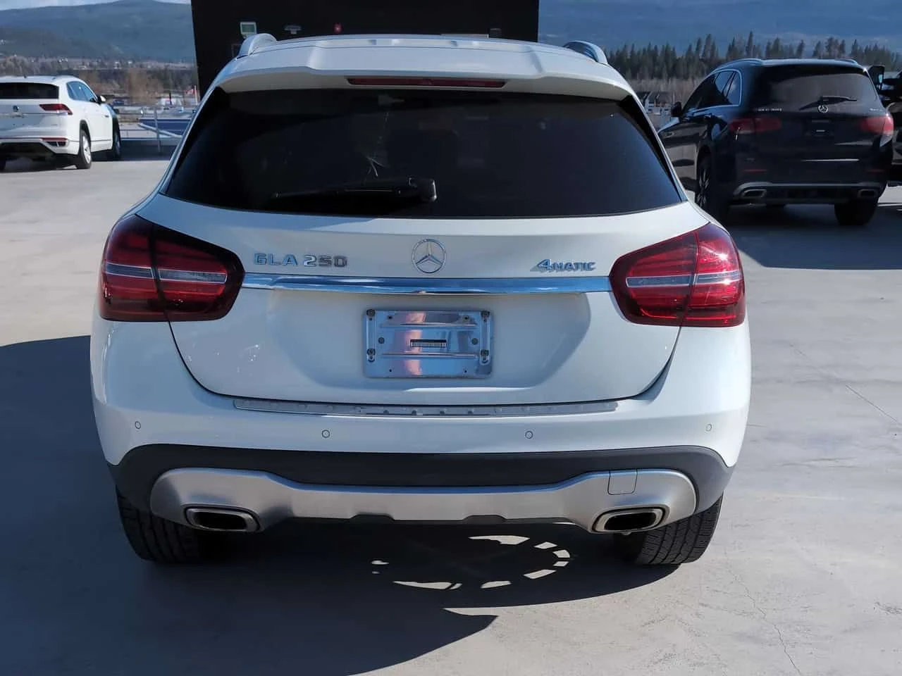 Mercedes-Benz GLA 250  * CARFAX * ПОДГРЕВ * ПАМЕТ * КАМЕРА * NAVI, снимка 4 - Автомобили и джипове - 54084268