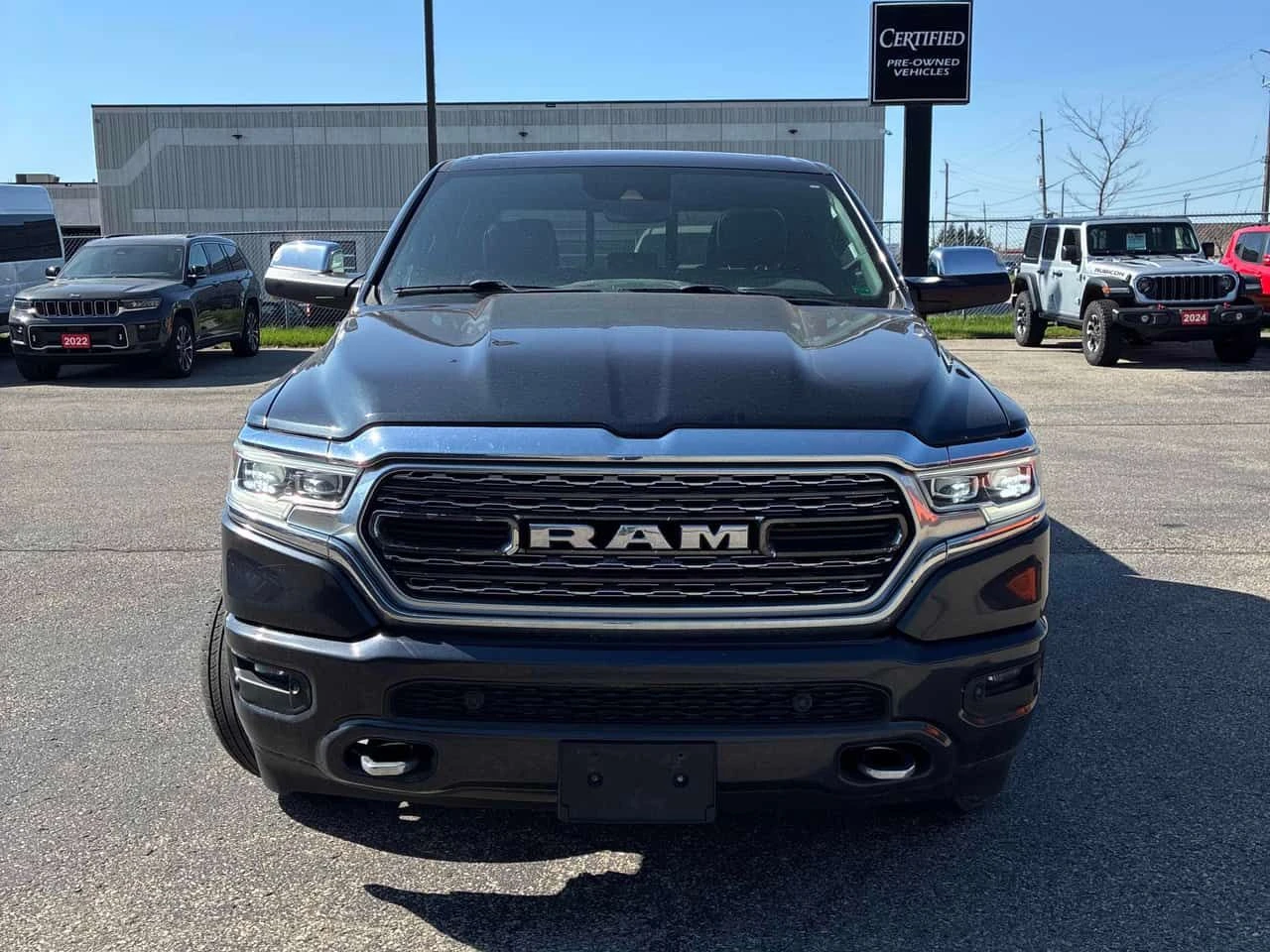 Dodge RAM 1500  | Limited | PANO | ОБДУХВАНЕ | ДВА КЛЮЧА, снимка 2 - Автомобили и джипове - 54467230