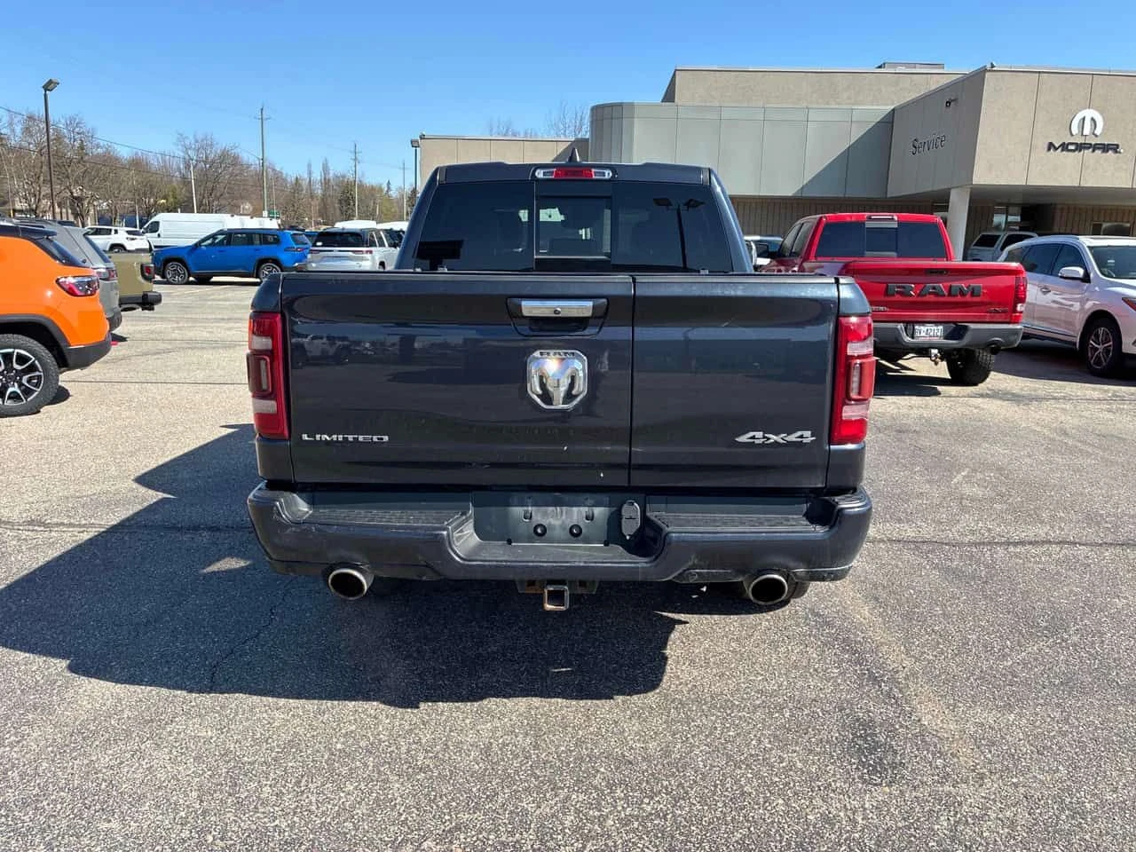 Dodge RAM 1500  | Limited | PANO | ОБДУХВАНЕ | ДВА КЛЮЧА, снимка 5 - Автомобили и джипове - 54467230