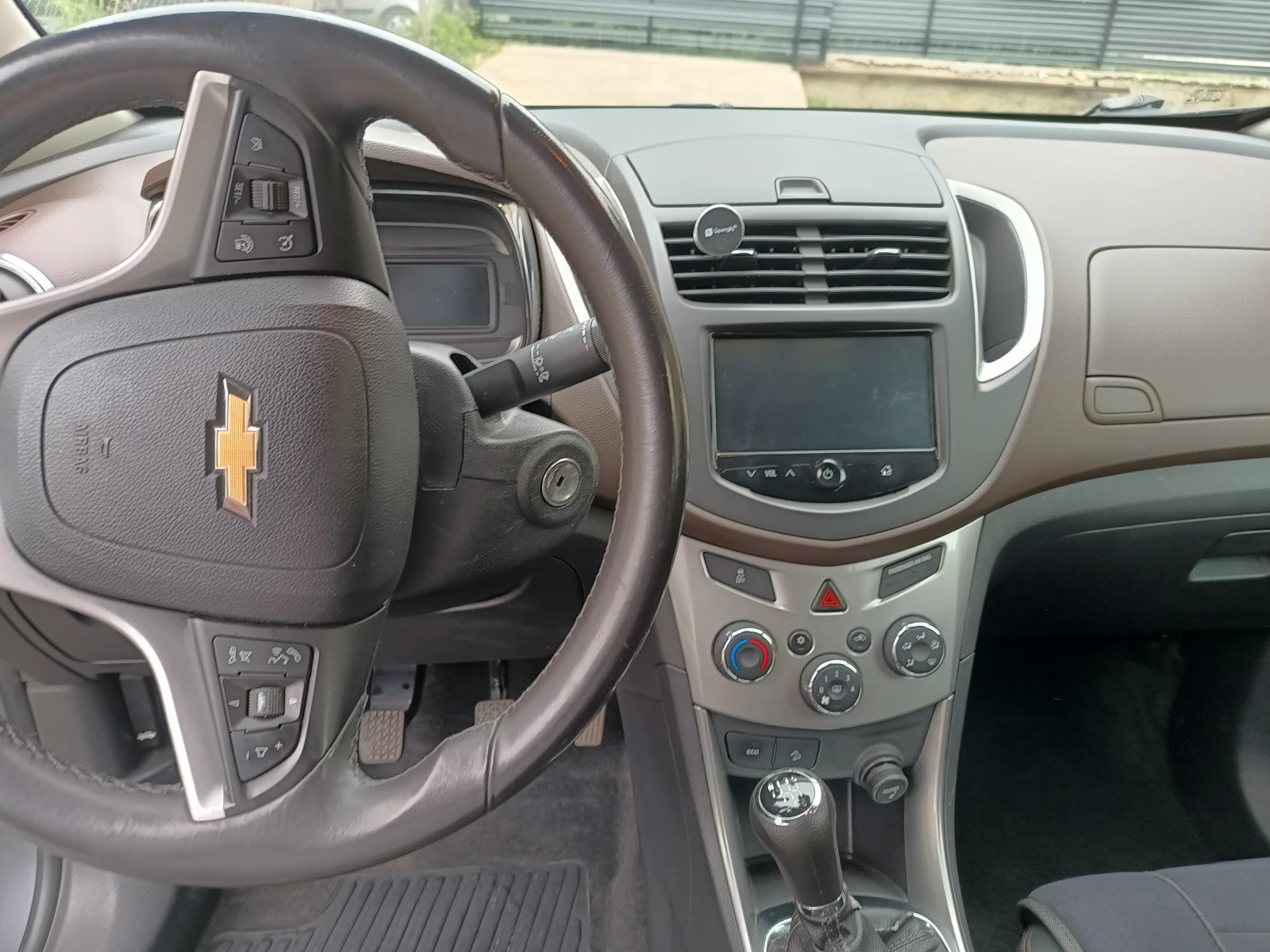 Chevrolet Trax, снимка 7 - Автомобили и джипове - 54477243