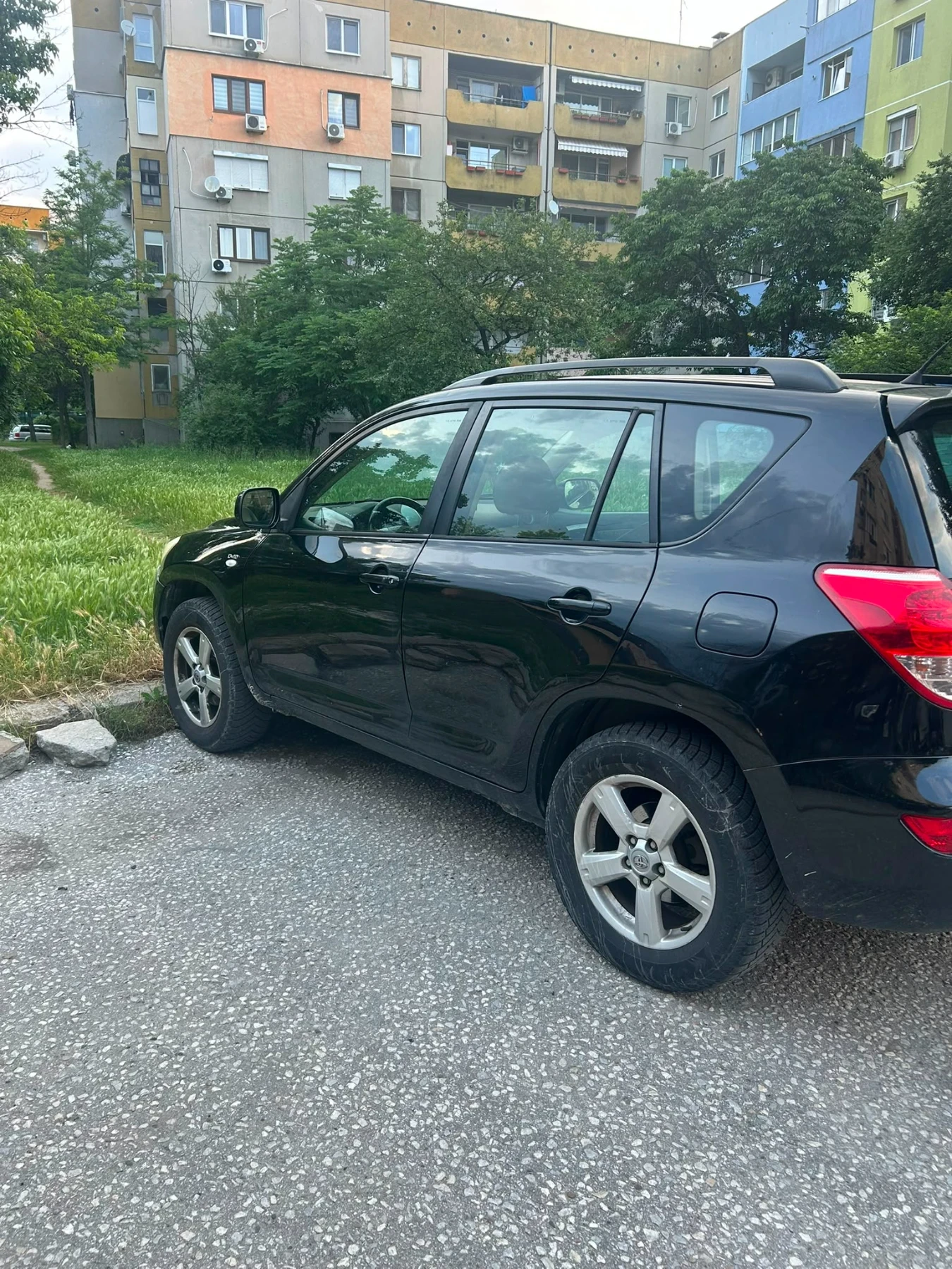 Toyota Rav4, снимка 2 - Автомобили и джипове - 54830645