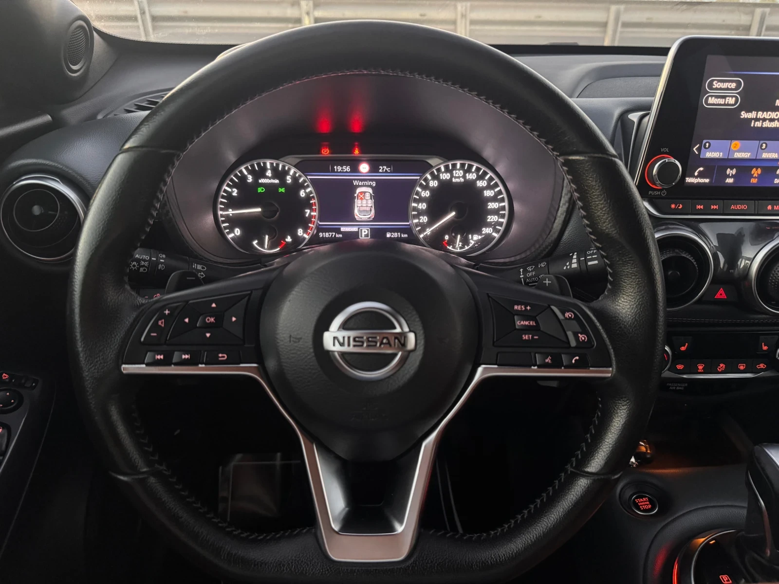 Nissan Juke DIG-T Tekna, снимка 14 - Автомобили и джипове - 55994625