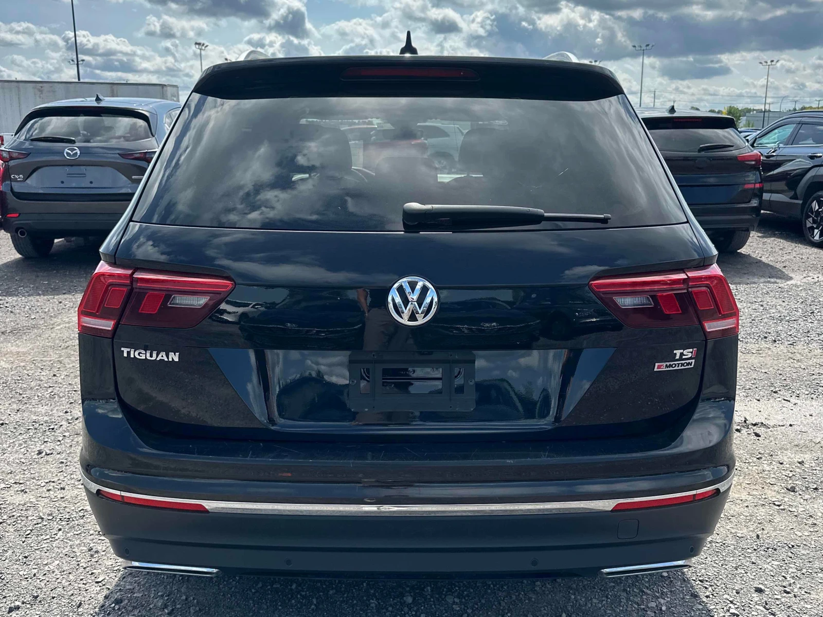 VW Tiguan * Highline * CARFAX * БЕЗ ПЪРВОНАЧАЛНА ВНОСКА, снимка 4 - Автомобили и джипове - 56001672