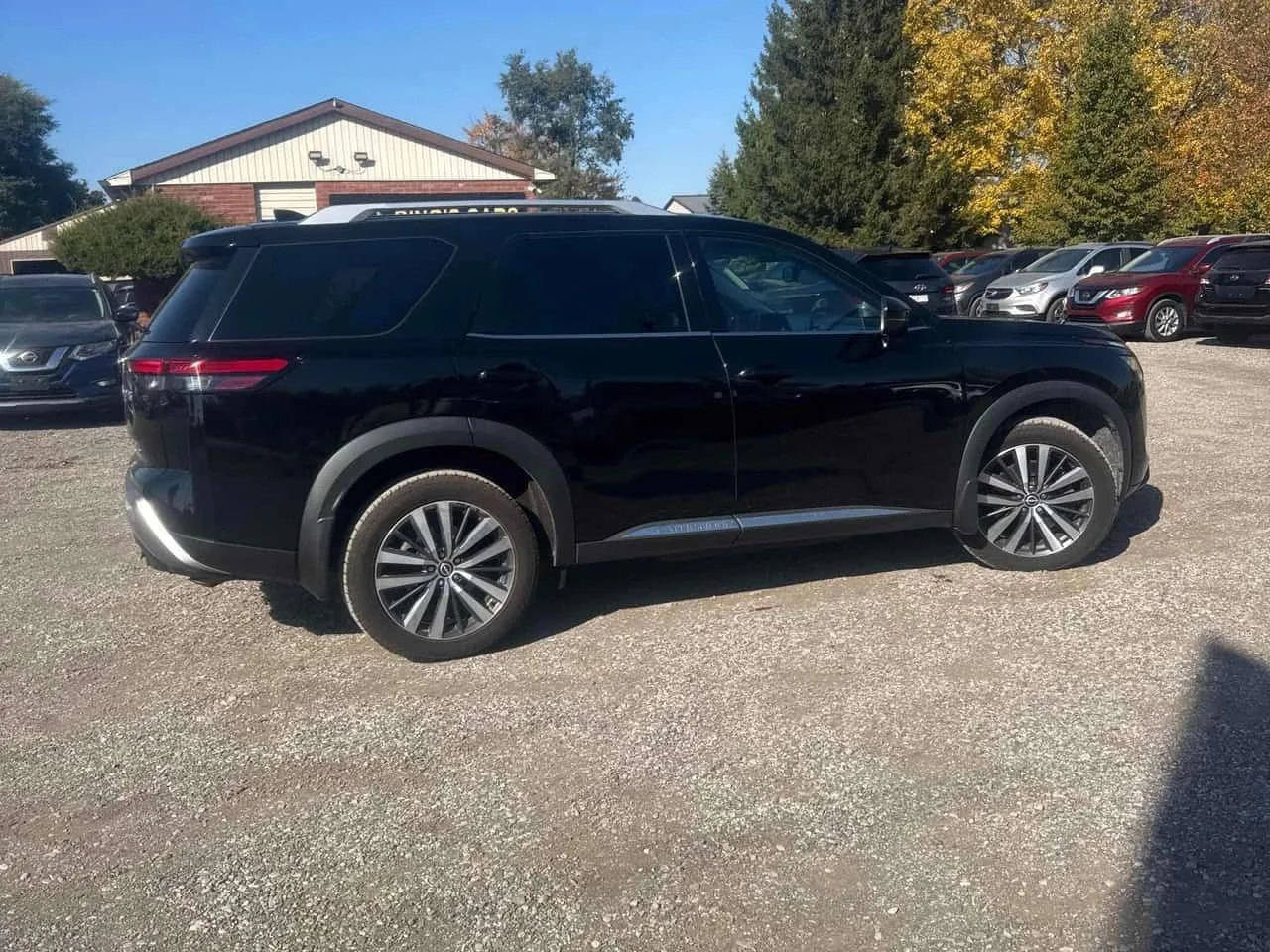 Nissan Pathfinder, снимка 3 - Автомобили и джипове - 56685929