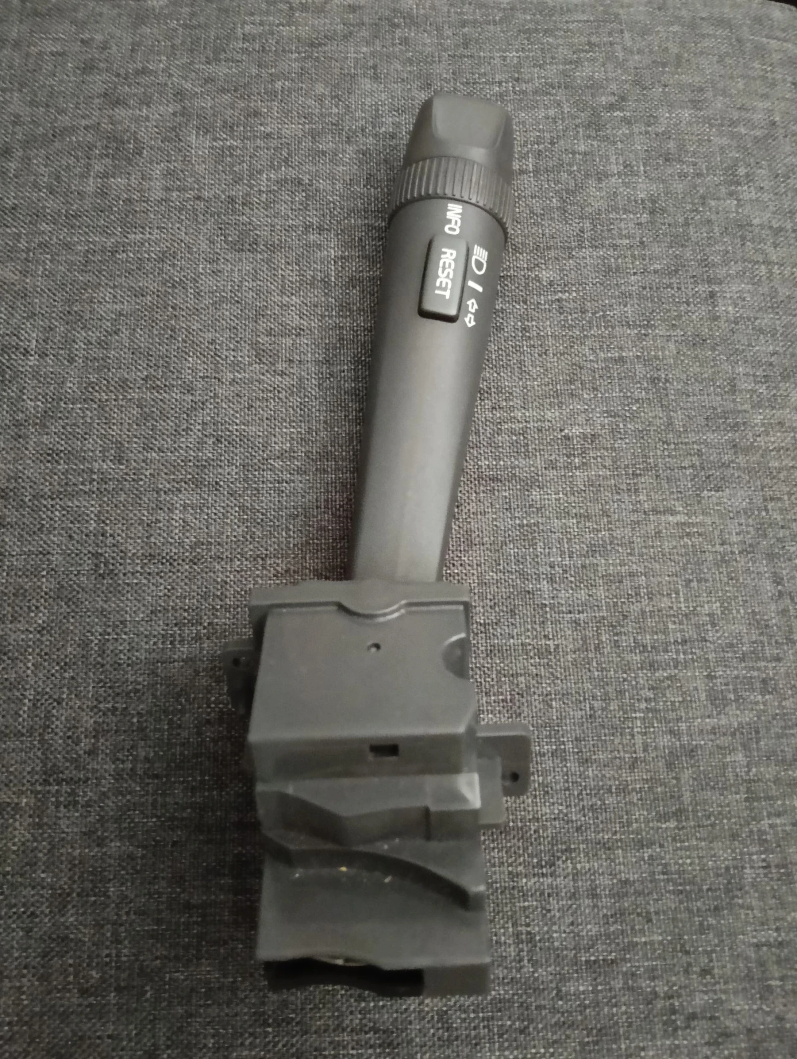 Лост за мигачи , снимка 4 - Части - 54101582