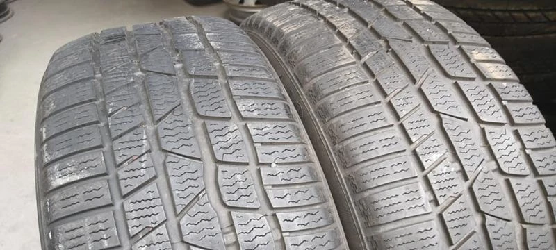 Гуми Зимни 225/50R17, снимка 1 - Гуми и джанти - 32927265