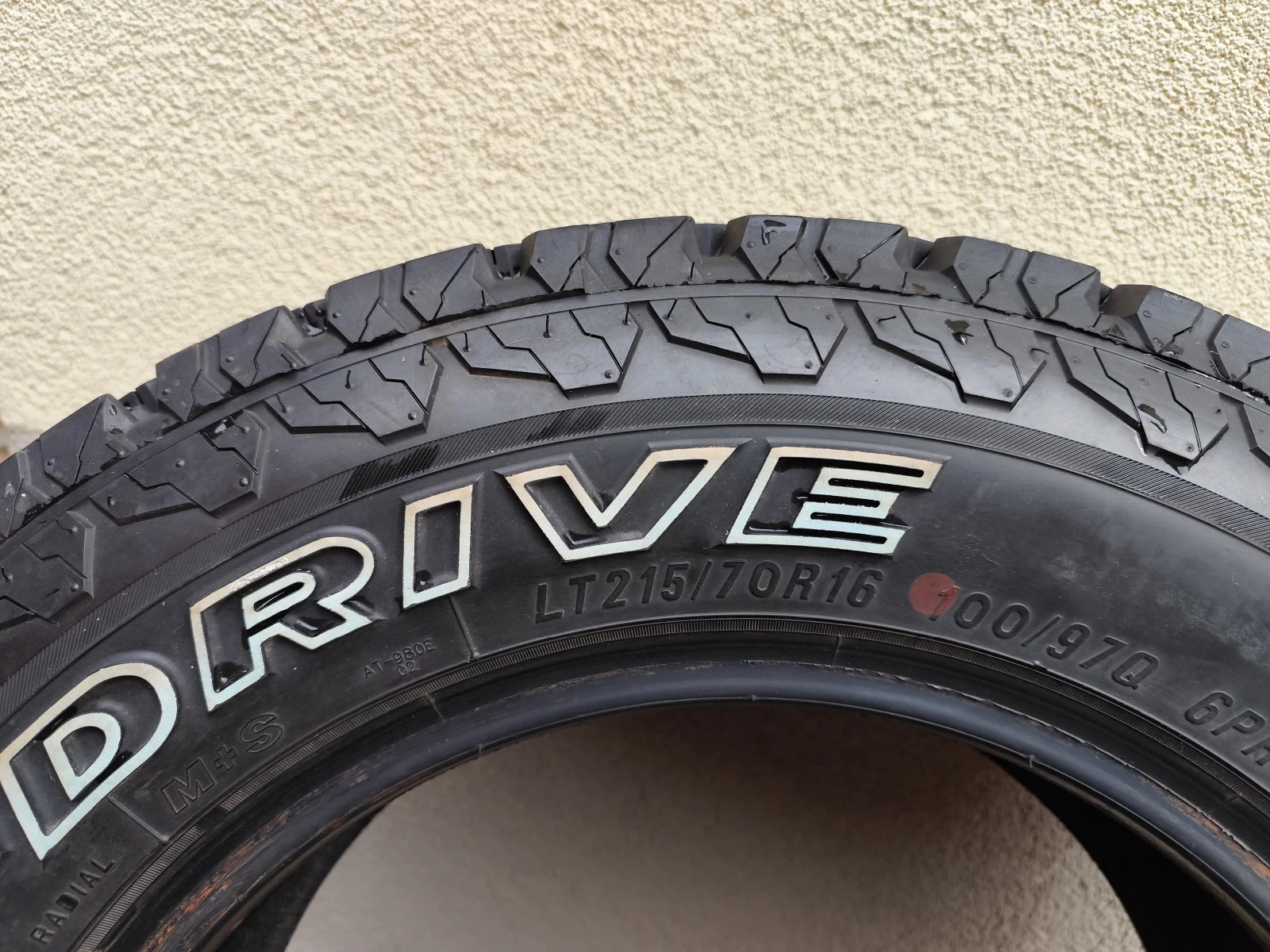 Гуми Всесезонни 215/70R16, снимка 3 - Гуми и джанти - 55250755