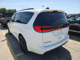 Chrysler Pacifica Touring L| ACC| PANO| ПОДГРЕВИ| 2 КЛЮЧА| CARFAX, снимка 4